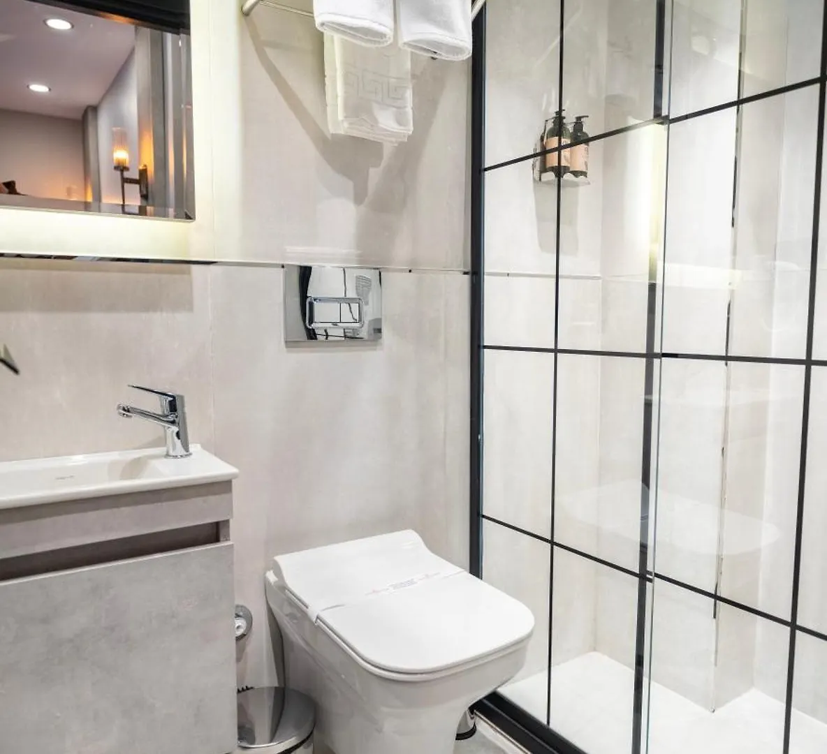 Comfort Point Three Hotel 伊斯坦布尔 0*,  土耳其